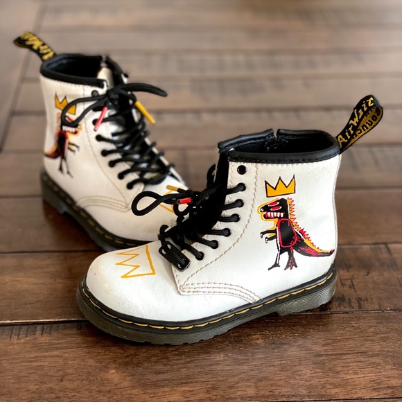 Meet your Posher, Emily - Picture 1 of 1